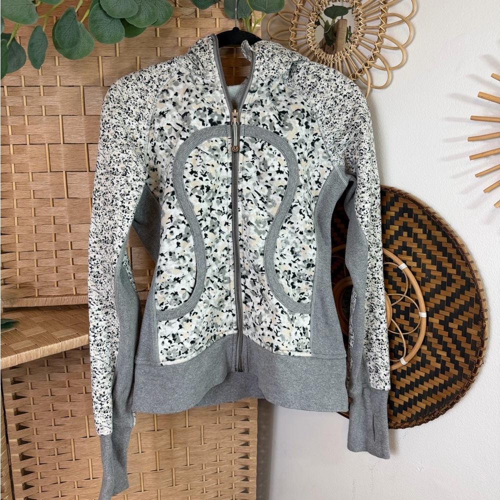 Lululemon Scuba Hoodie II Not So Petite Fleur Silver Spoon Zip Jacket Size 6